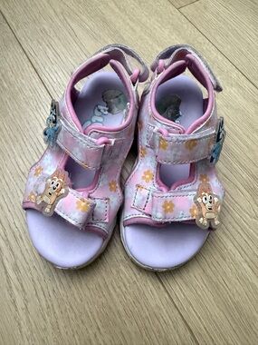 Bluey size 8c light up Kids Pink Sandals